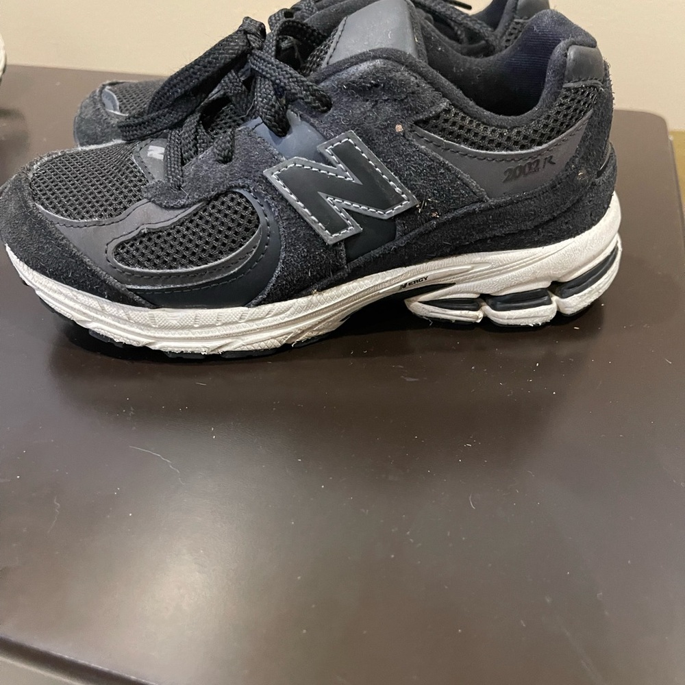 New Balance Kids' Black and Gray Sneakers
